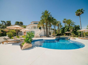Superb villa with private lagoon pool
